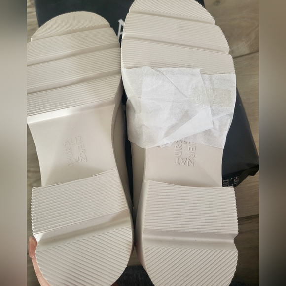 Nib! Naturalizer Dylan satin pearl loafers 6.5 - Picture 6 of 6